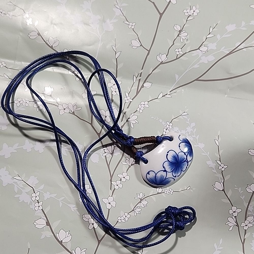 Blue Floral Pendant Necklace